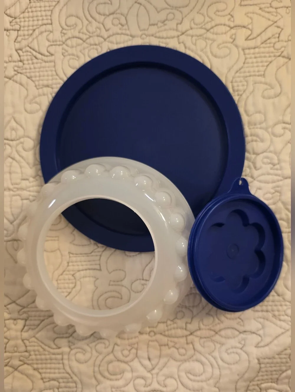 Tupperware vintage tri